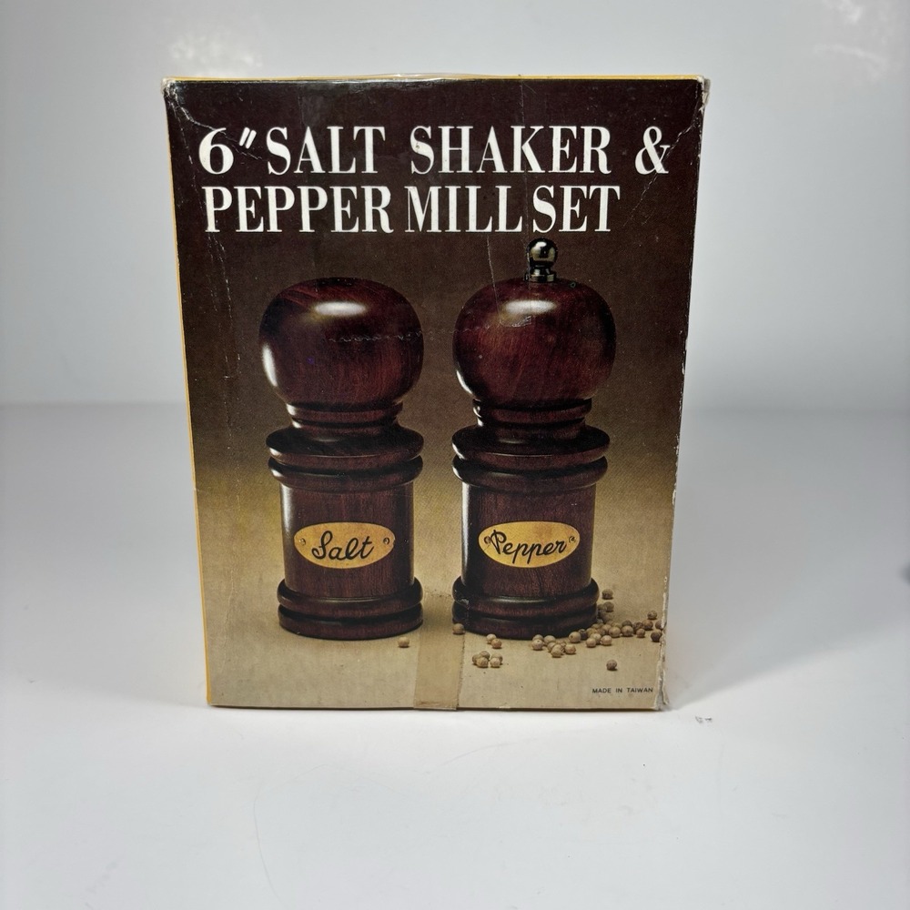 Vtg 6 " Hardwood Salt Shaker And Pepper Mill Set Dark Stain Cottagecore New